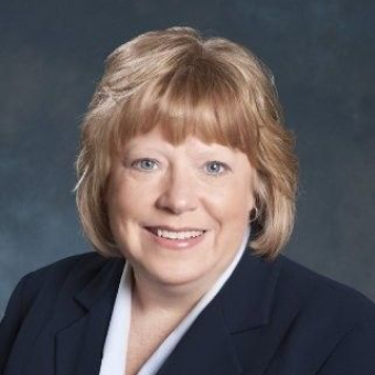 Headshot of Jane Peck, COO & VP Clinical Service Lines, Saint Luke’s Hospital